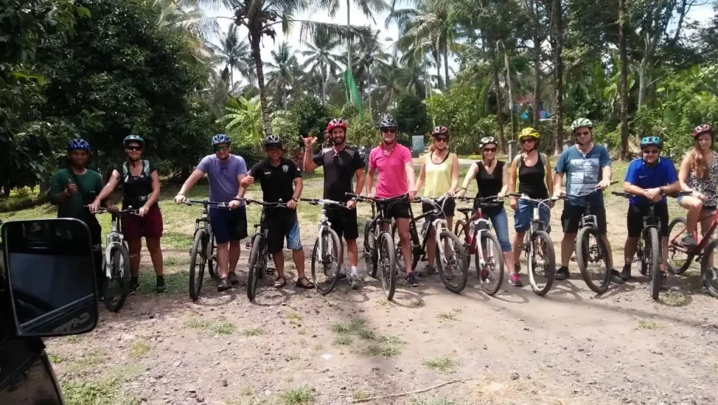 Voyageurs randonnee Bali Amanaska