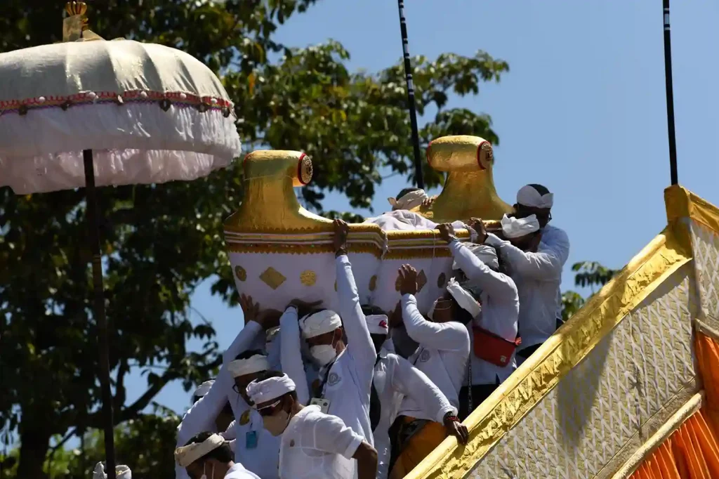 Procession ngaben- Circuits vacances à bali - Amanaska
