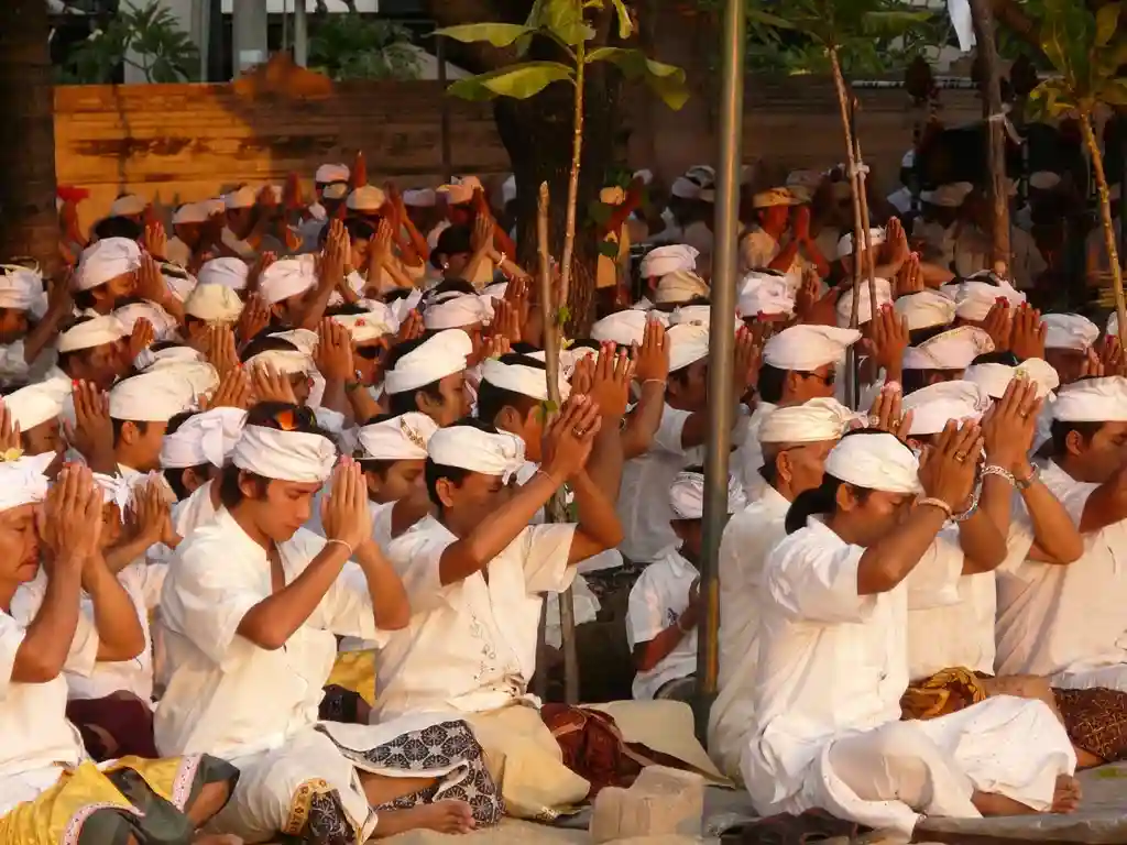 Partir à Bali - fête du Galugan